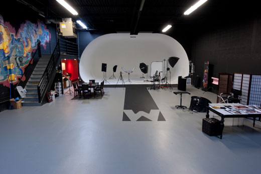 http://terrywhitephotography.com/studioshots/studio4.jpg